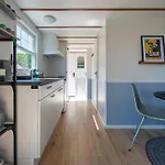 27, Beekse Bergen, Efteling, Woods, Private Parking! Chalé *