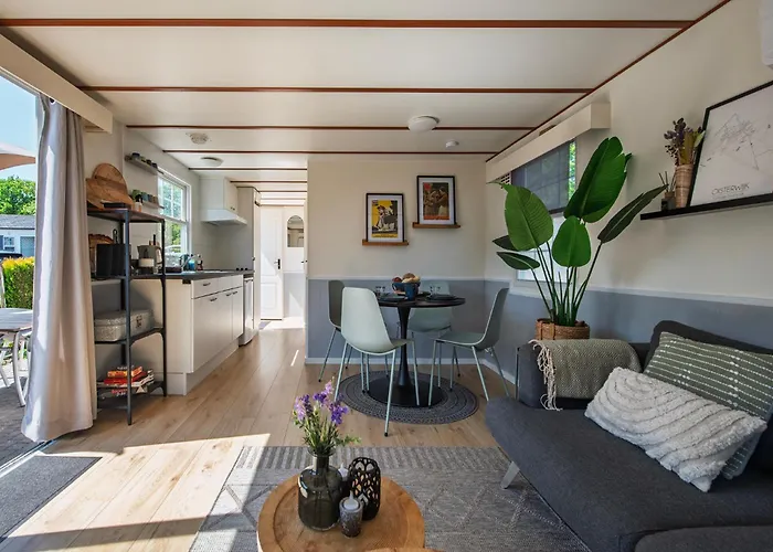 27, Beekse Bergen, Efteling, Woods, Private Parking! *