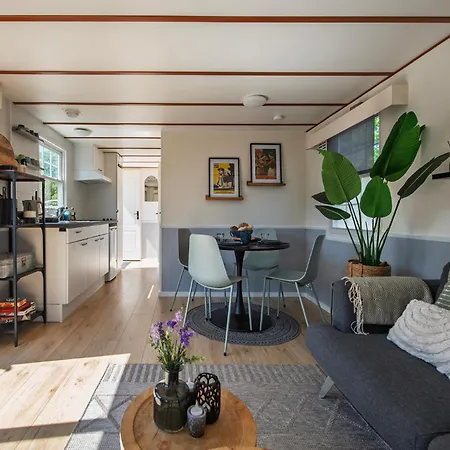 27, Beekse Bergen, Efteling, Woods, Private Parking! *